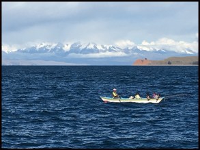 Barque de pêcheurs Titicaca